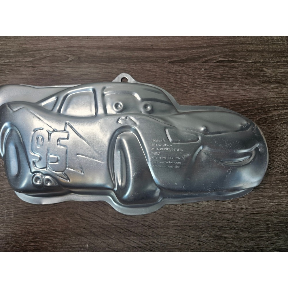Wilton Disney Pixar Cars Lightning McQueen Aluminum Cake Pan 2105-6400 Silver